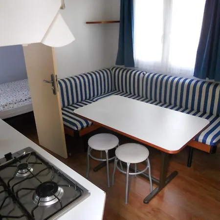 Kompleks wypoczynkowy Mobile Homes 4*